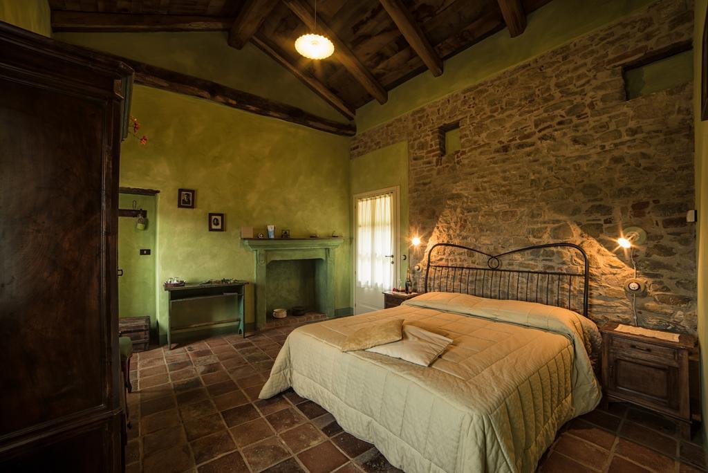 Dimora Storico Romantica Il Sole E La Luna Cerretto Langhe Exterior foto